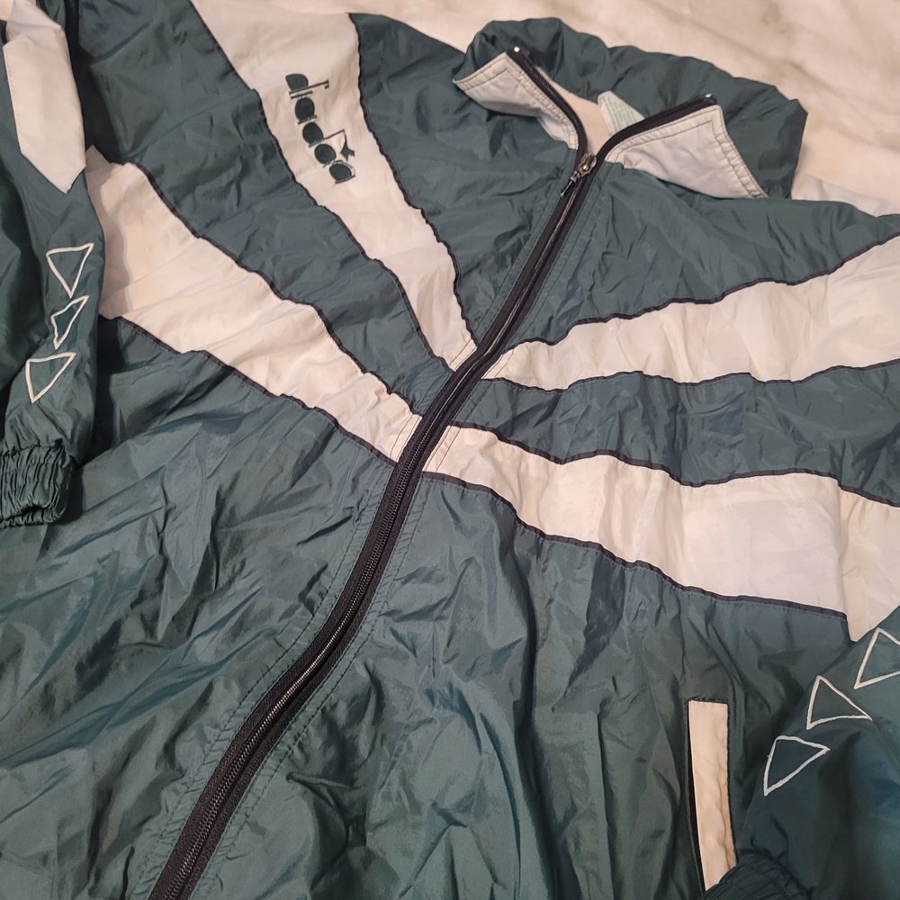 Vintage Diadora Green and White Nylon Jacket - Picture 2 of 9